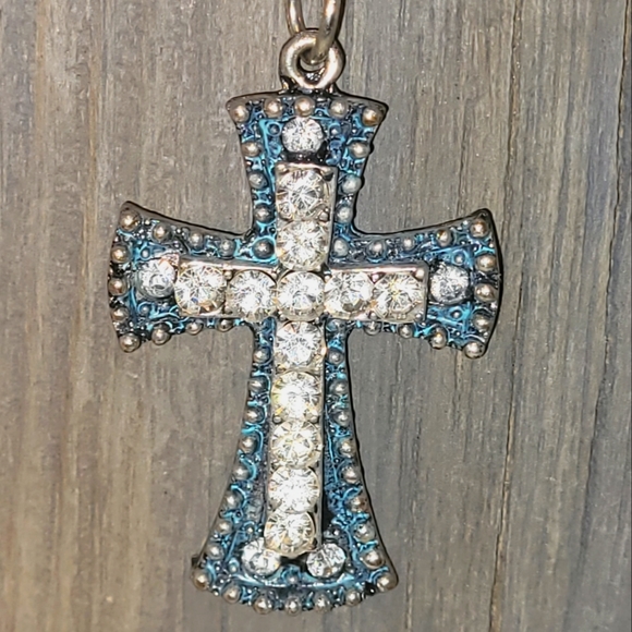 Sweet Bling Cross on Awesome Rope Chain - Picture 2 of 5